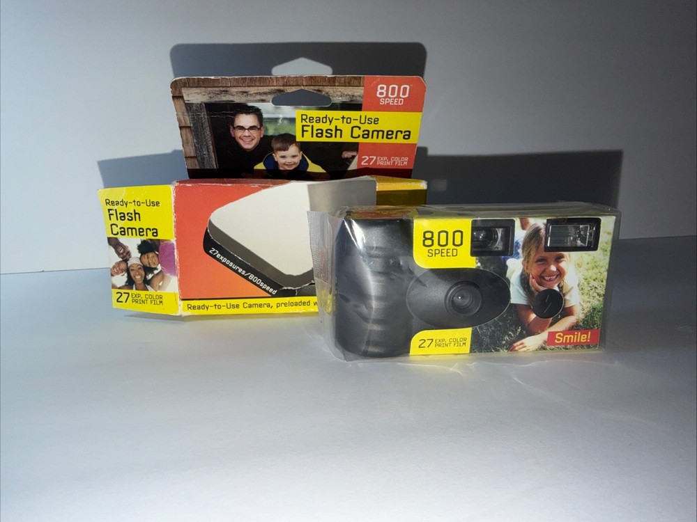 Single Use Flash Camera 800 Speed 27 Exp.