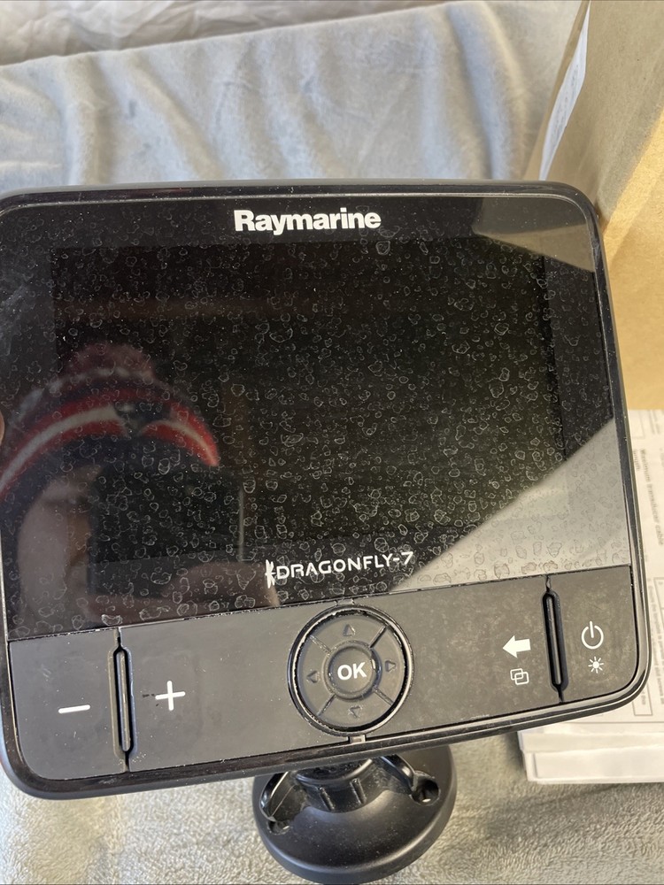 RayMarine DragonFly 7 ChartPlotter Fishfinder E70320 W/ Transducer