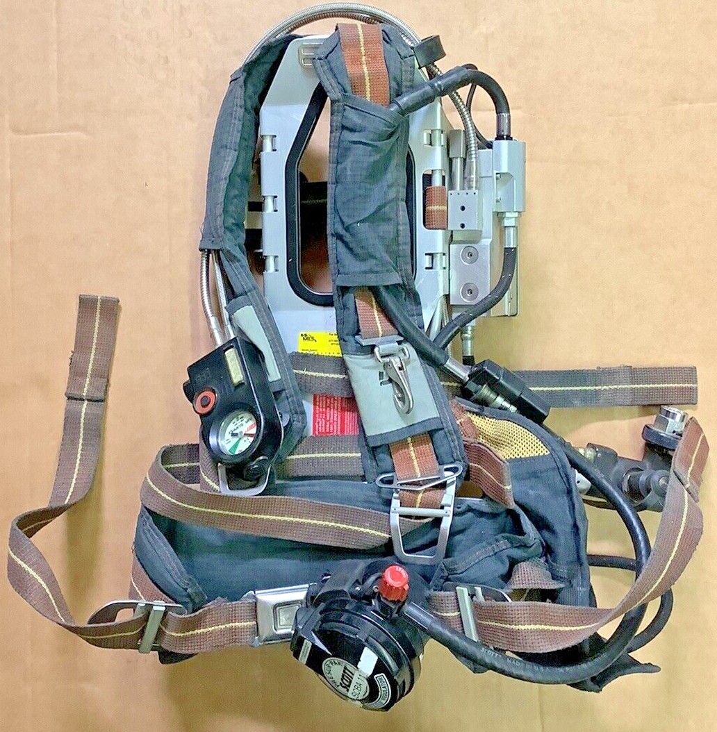 Scott 4.5 SCBA Harness with PresurPak, EZ Flo Regulator & Air Supply Firefighter