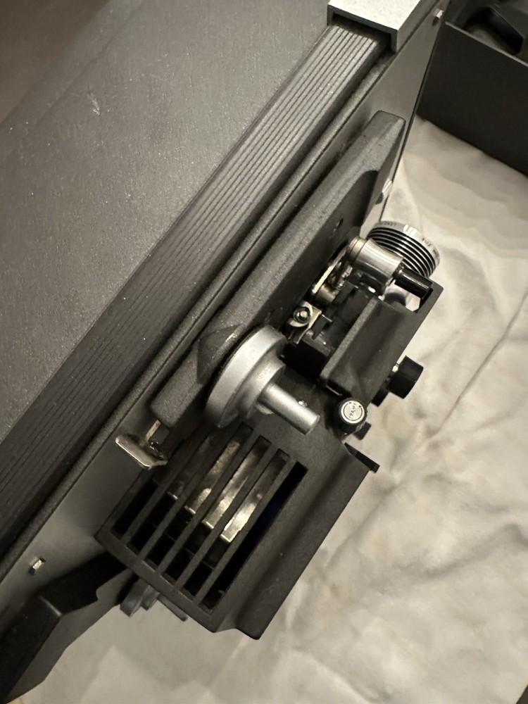 Vintage Bell & Howell 8mm Autoload Projector Model 198L Untested CLEAN NICE 👀