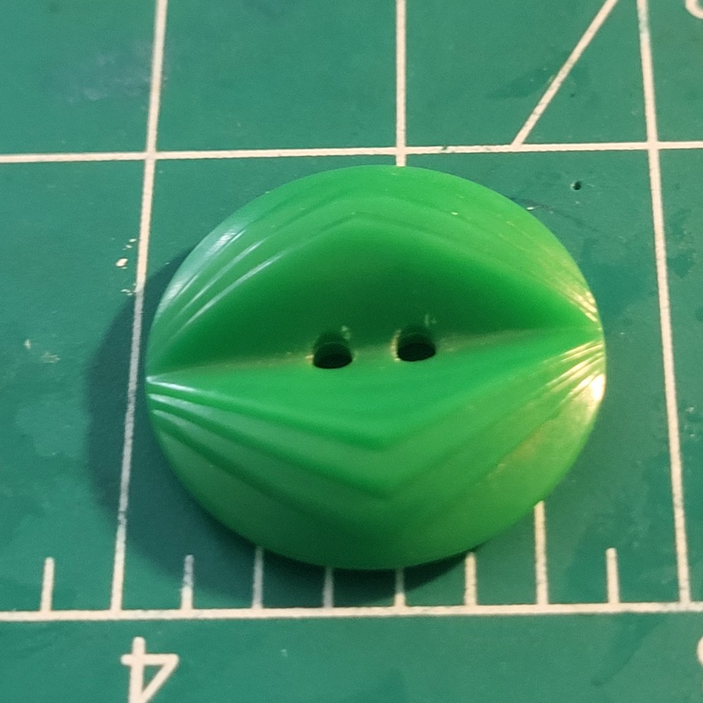 Vintage Colt # 80 button bright green confirmed pattern 7/8" excellent condition