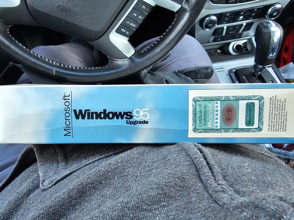 Microsoft Windows 95 Upgrade _ CD-ROM