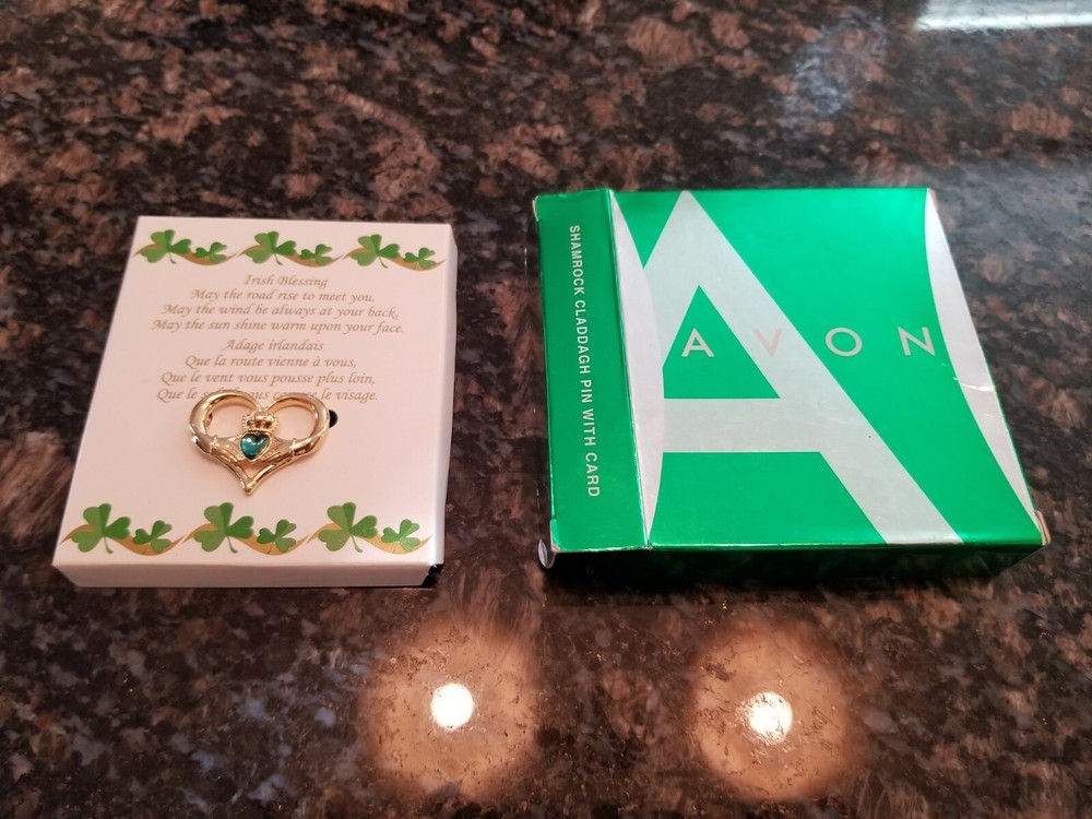 AVON IRISH PIN WOMENS #5