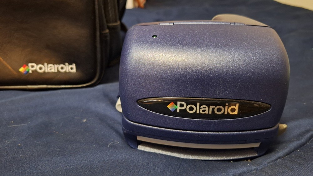 Polaroid 600 One Step Auto Focus Blue Instant Camera Untested