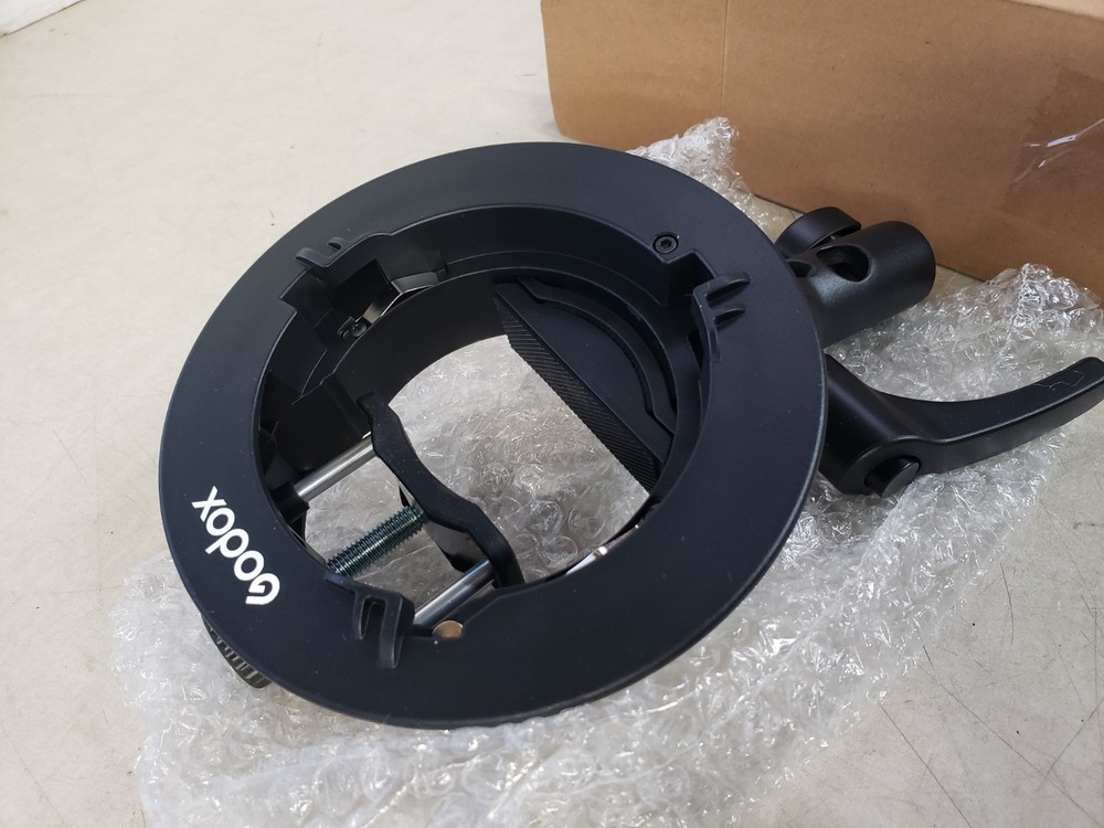 Godox S2 S Type Speedlite Bracket for Bowens + Cold Shoe Flash Mount NEW