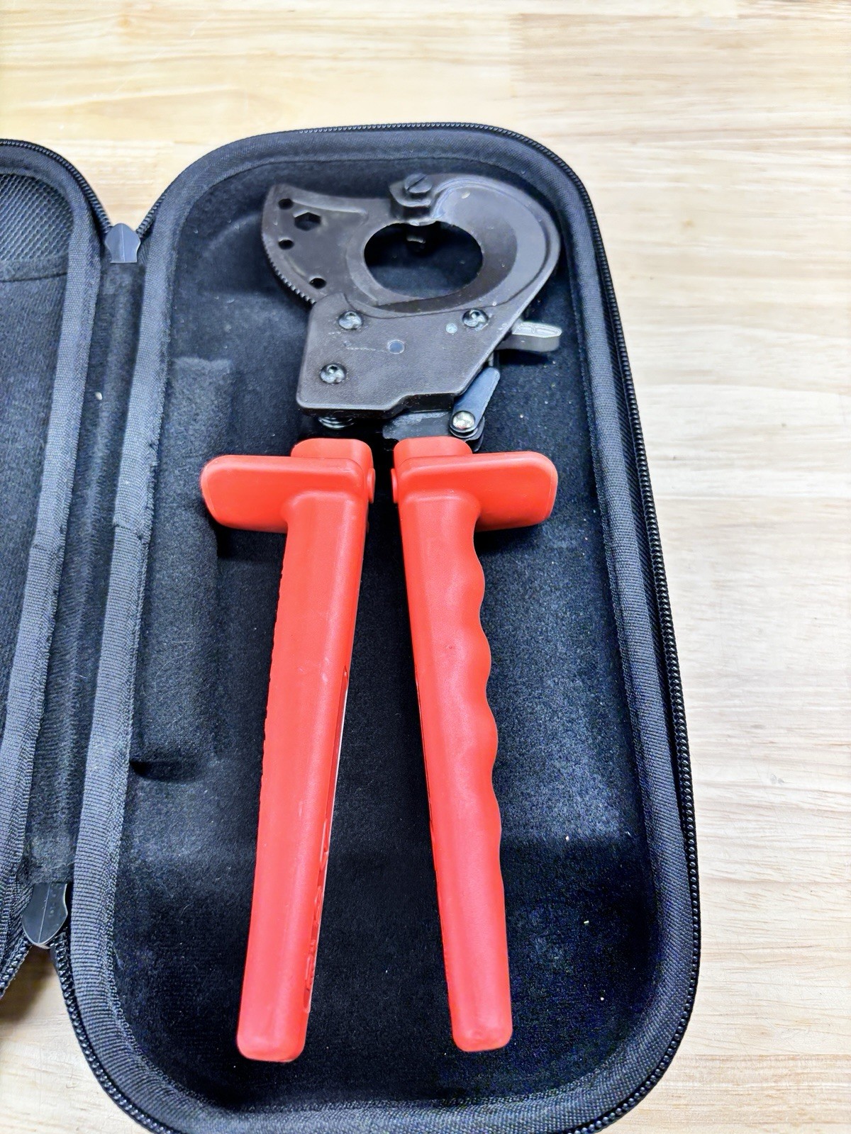 Klein Tools 63060 Ratcheting Cable Cutter