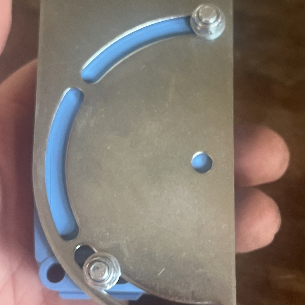 SICK Reflex Array RAY26P-34162530A00 1221947 With Mounts