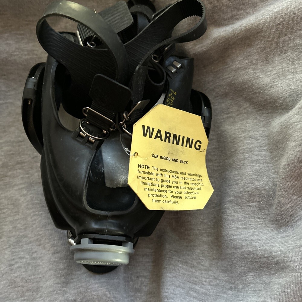MSA FACEPIECE 7-212-4 PRESSURE DEMAND EXHALATION VAVE TYPE Medium