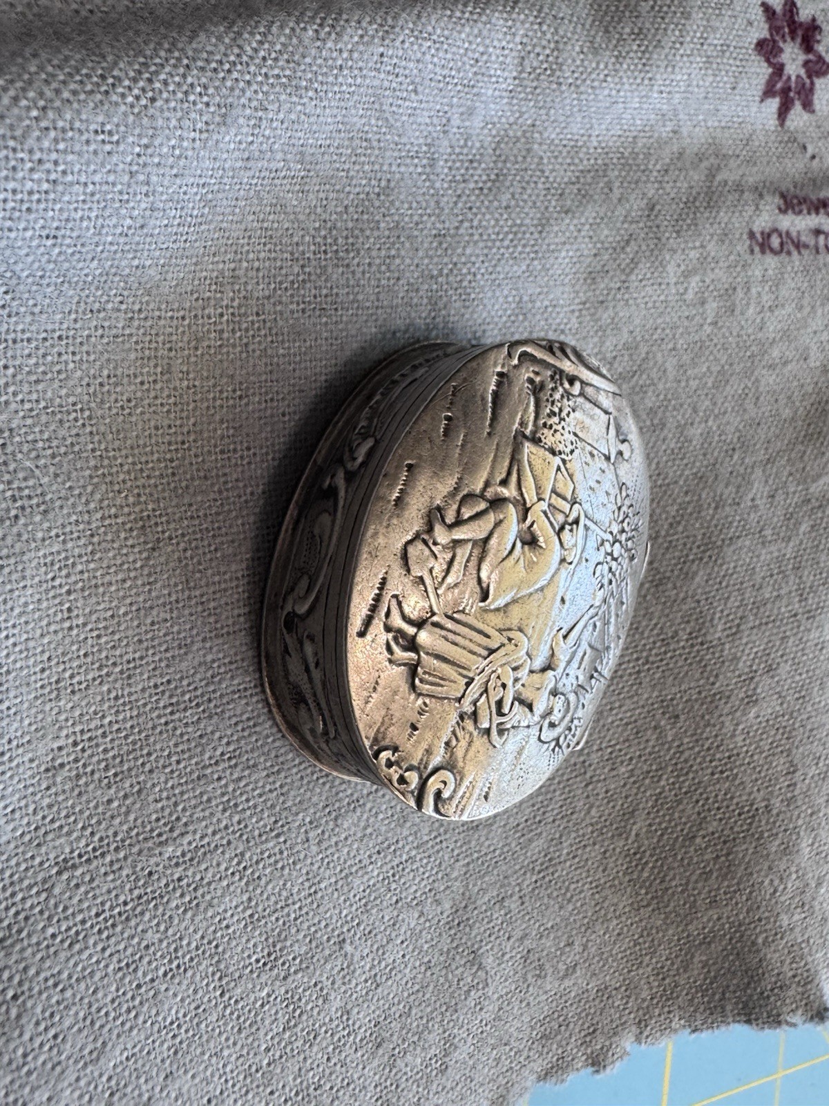 Hanau German 800 Silver Snuff Box – Friedrich Reusswig c.1903–1926 – Repoussé