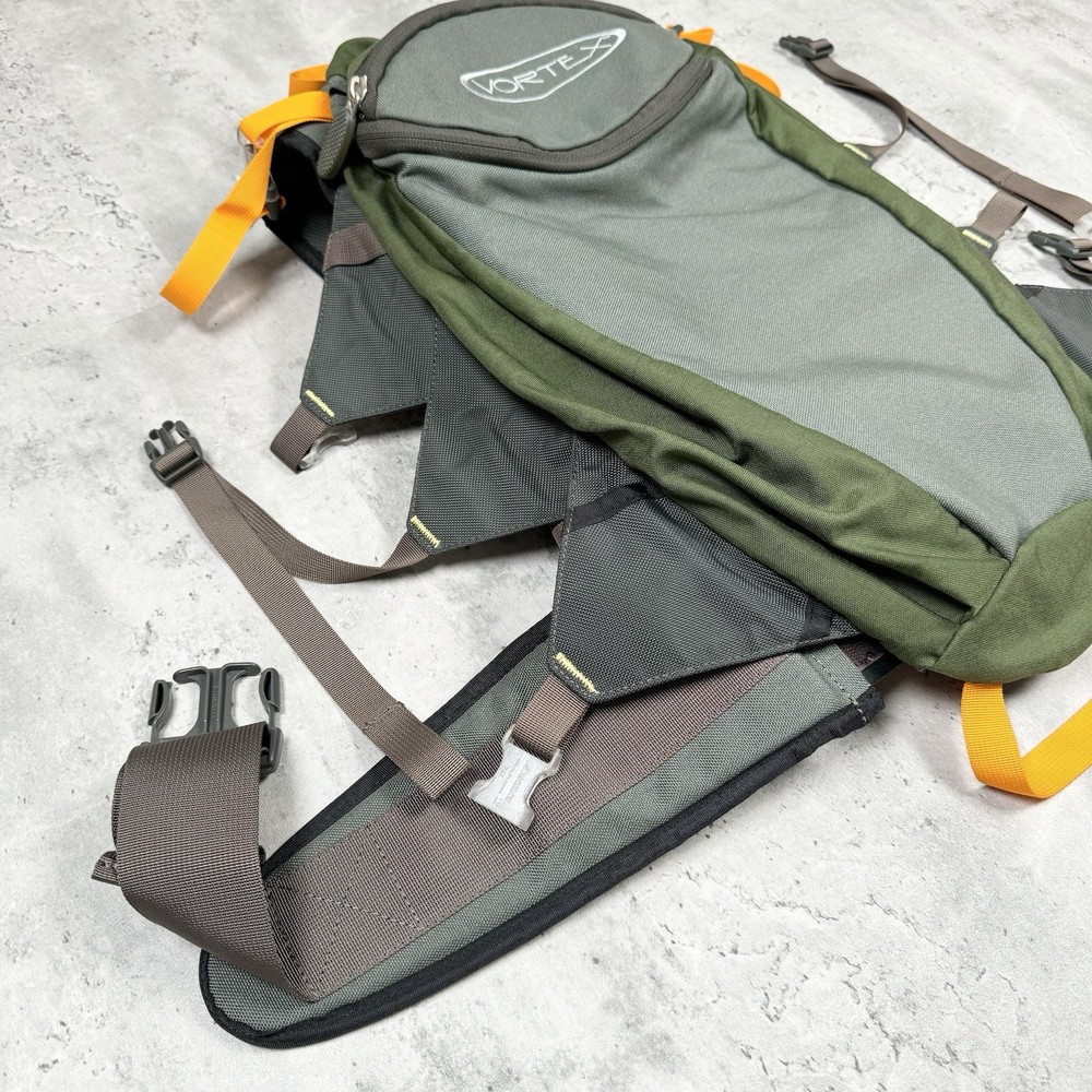 VORTEX Hiking Backpack - Green/Gray - Read