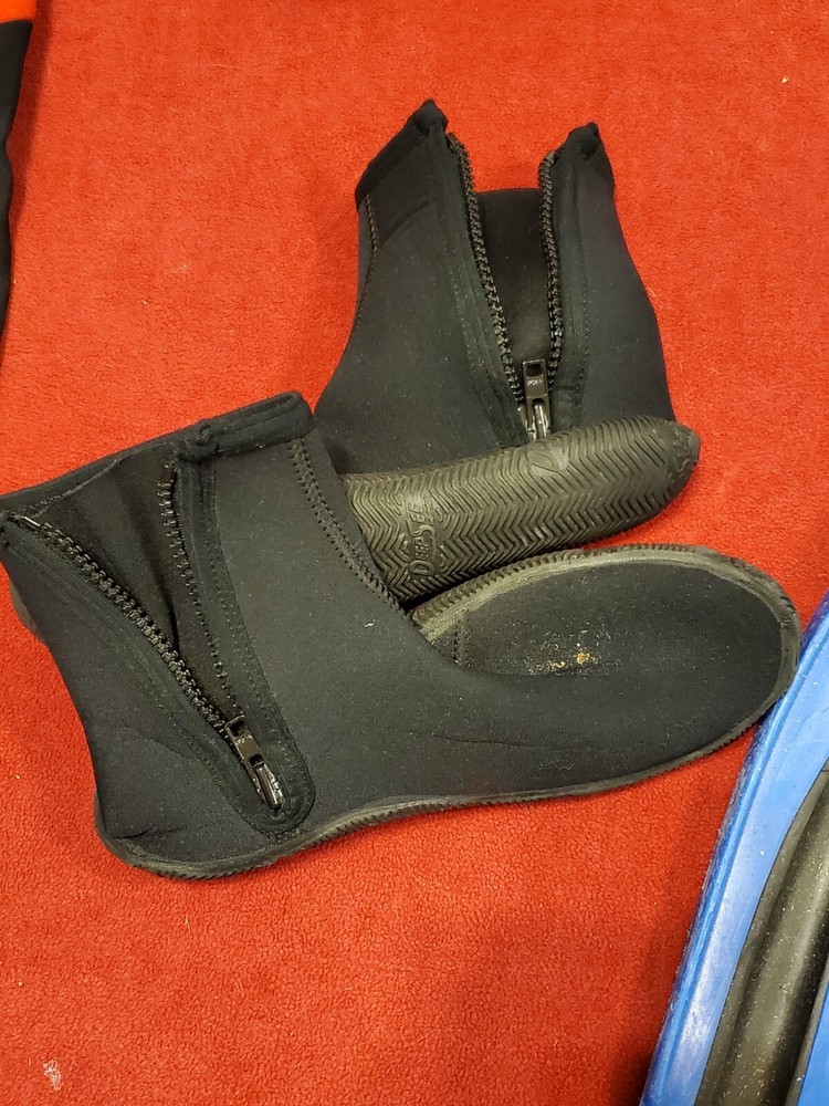 SCUBA Diving Equipment - WOW!