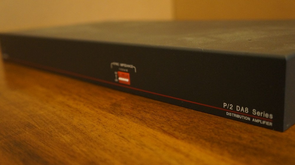 EXTRON P/2 DA8 VGA DISTRIBUTION AMPLIFIER