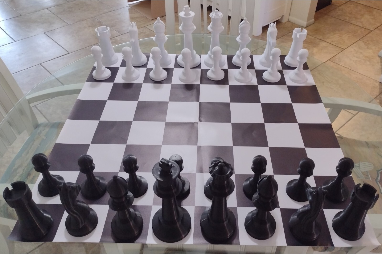 Giant 8 Inch High Chess Set With 8-1/2" High Kings Indoor Outdoor