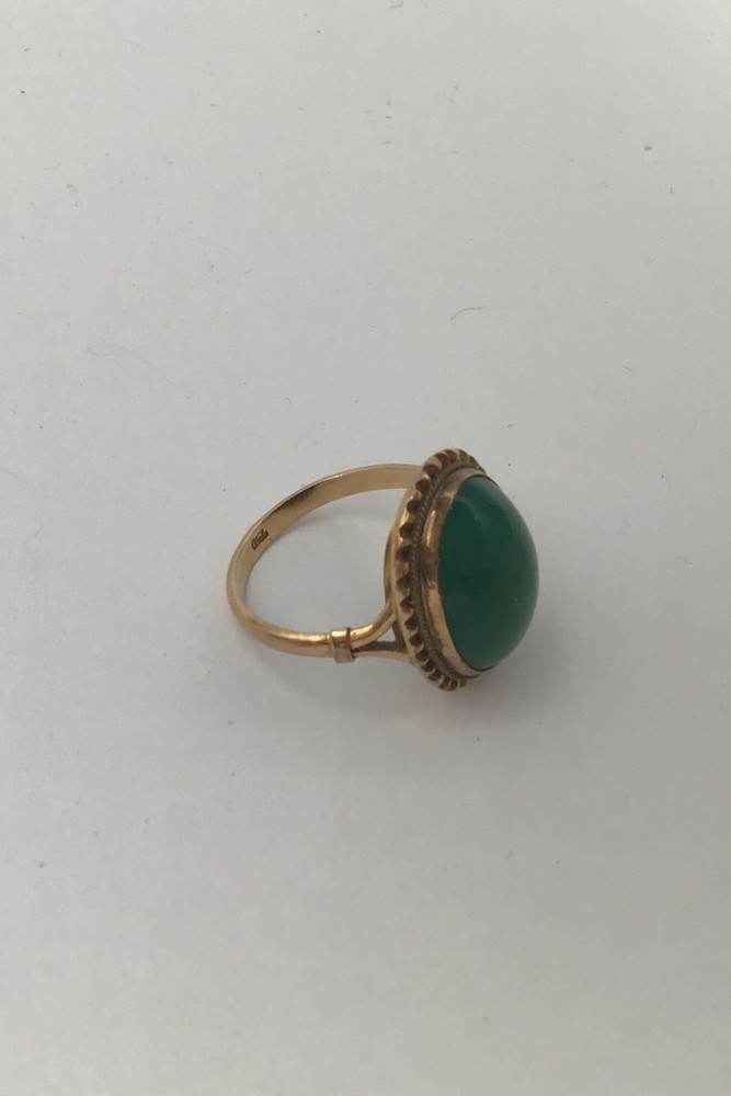 18K Gold Ring with Green Agate