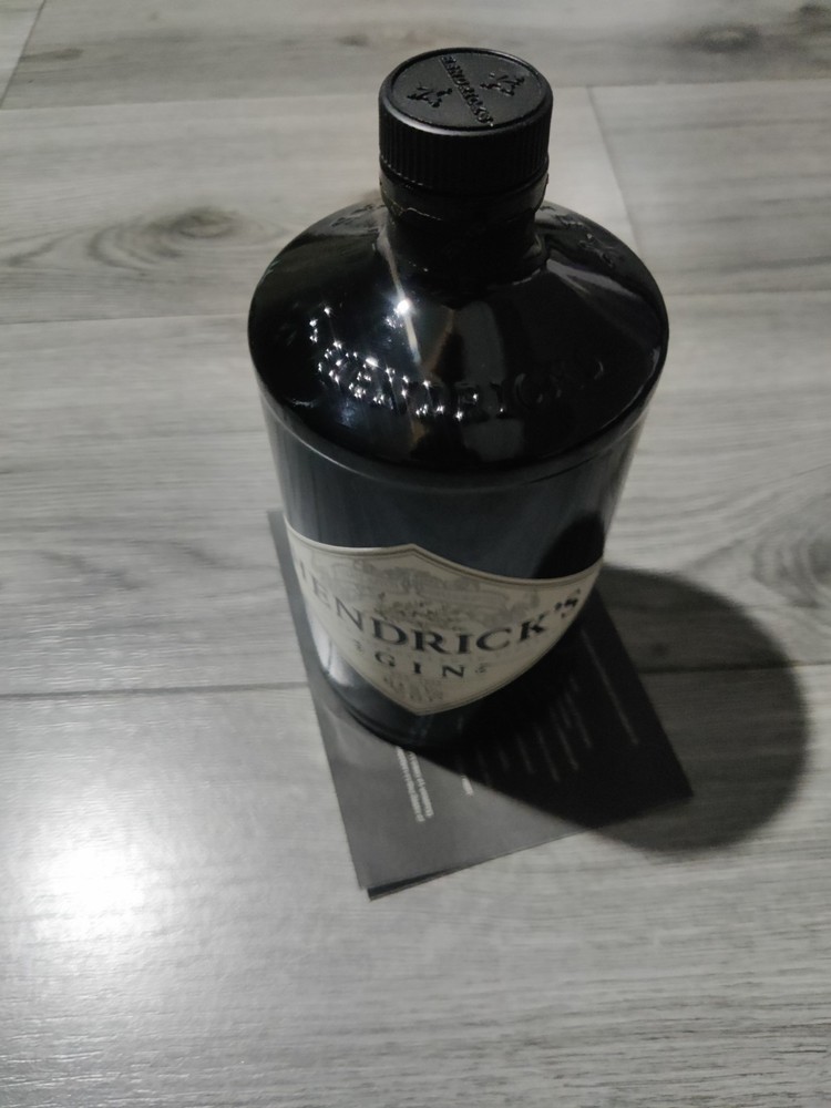 Hendrick`s gin 70 CL Bottle Empty with Cork top