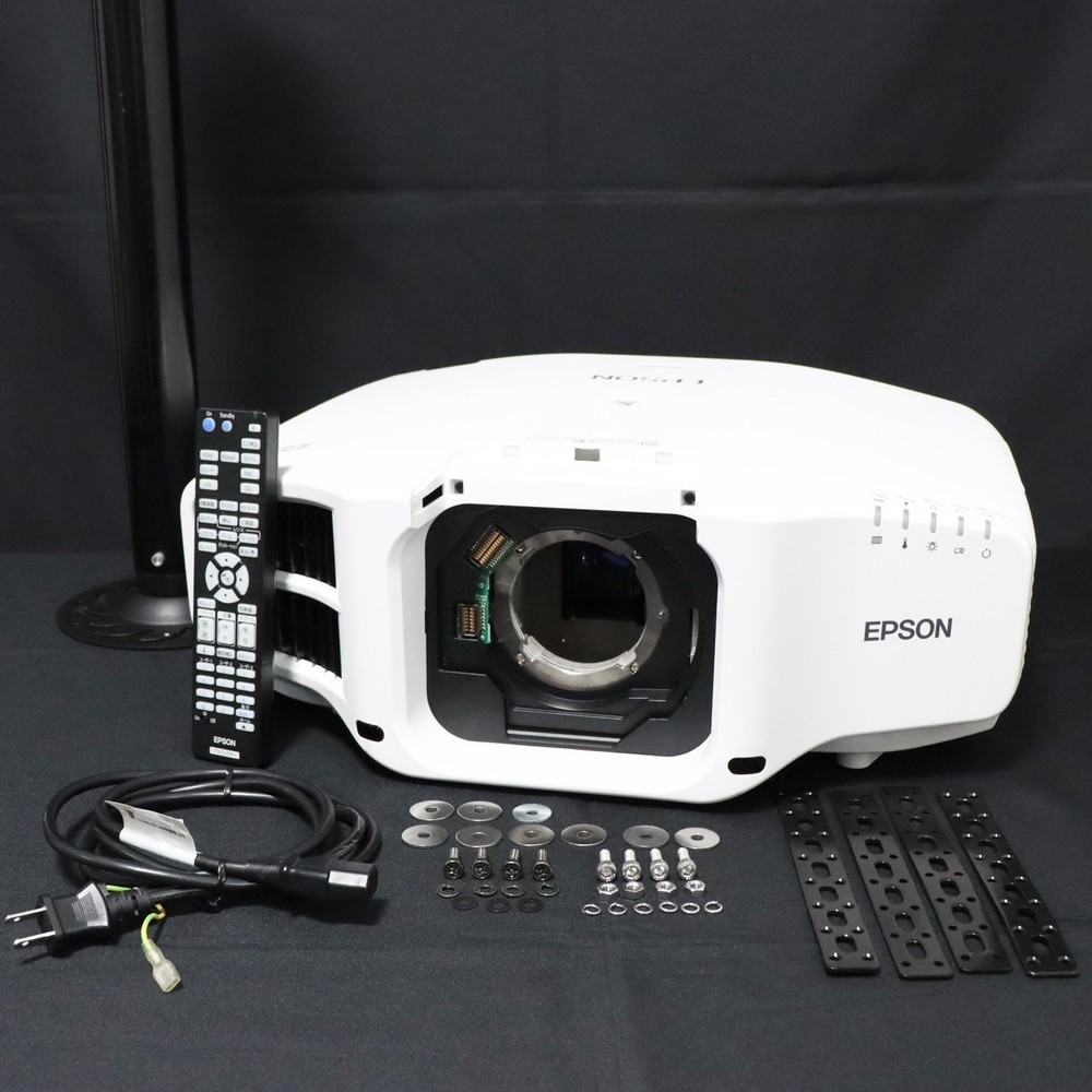 Epson EB-G7800  Projector Ceiling Mount / Remote / Cable Included