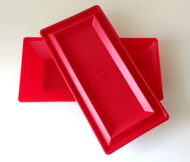 Tupperware Buffet Get Togethers Serving Rectangular Tray 13" x 6.5" x 2" Red New