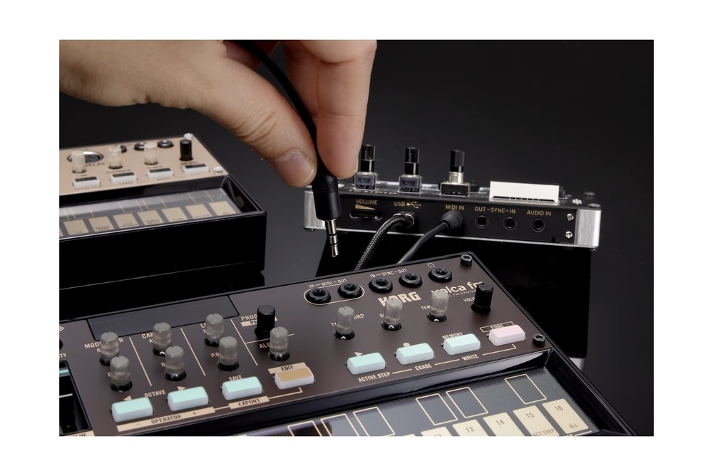 Korg Synthesiser (VOLCAFM2) Single