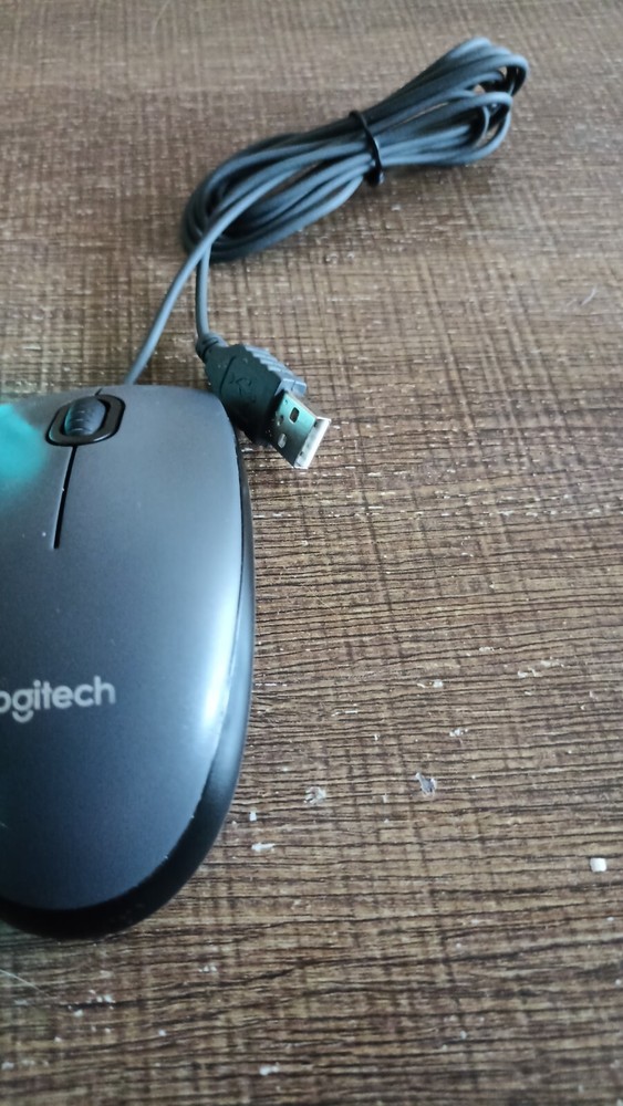 USB Mouse Wired, Black, Rubber scroller, 1 M length, Plug And Play, 3 buttons