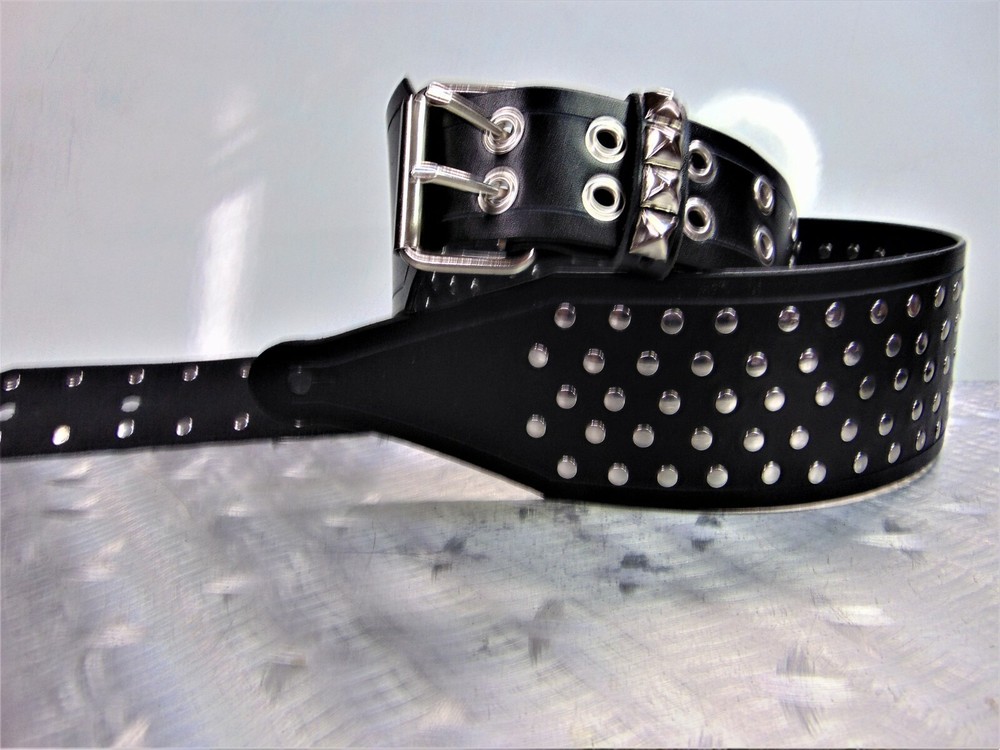 RANDY RHOADS.. LEATHER GUITAR STRAP CHROME RIVET .(MDLS0168)
