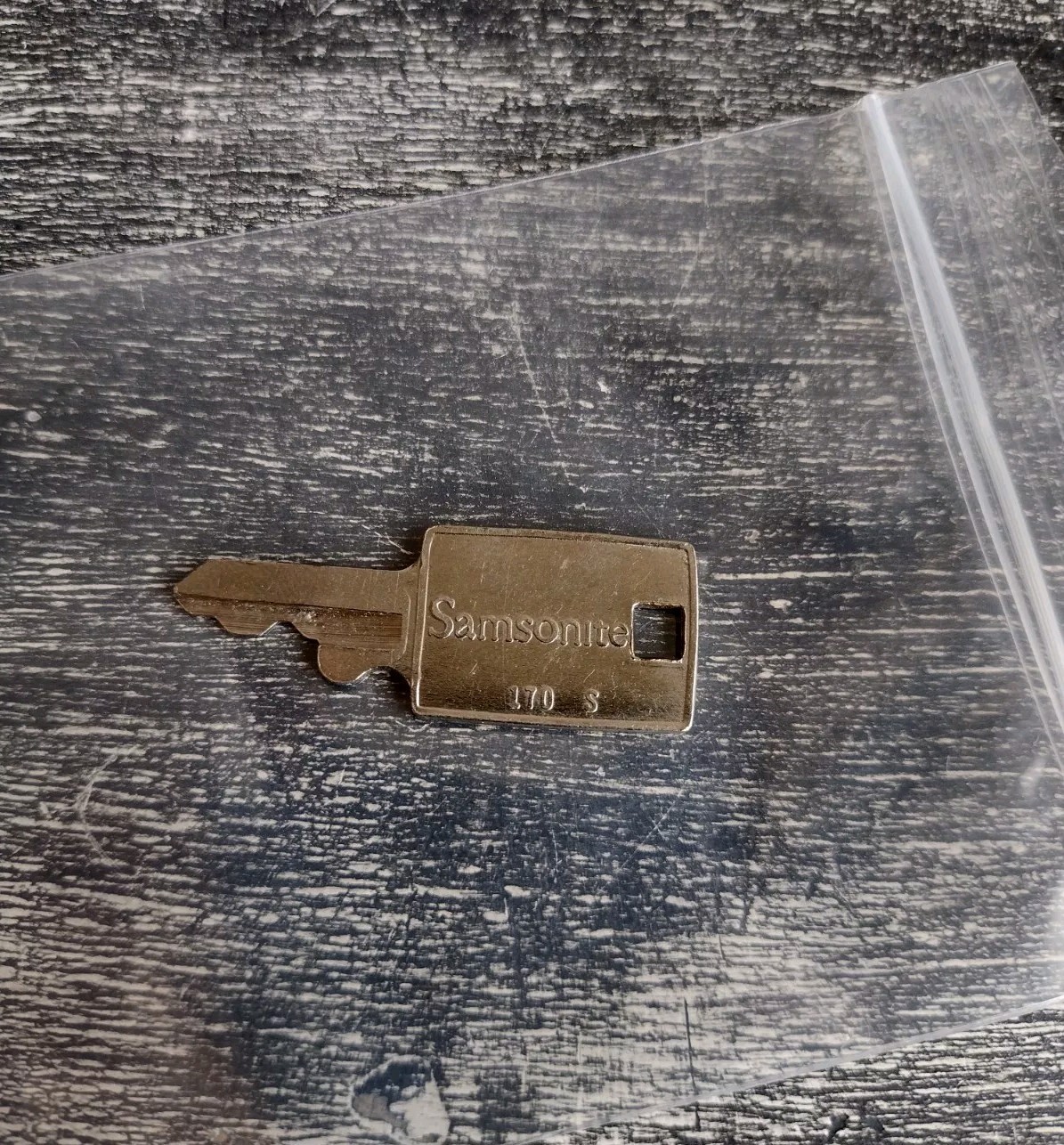 Vintage Samsonite 170 S Key