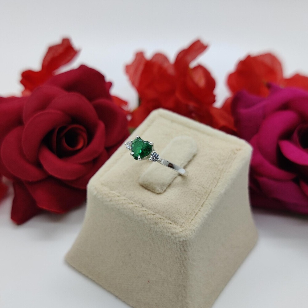 Emerald Heart & CZ Ring , 925 Silver Ring , Green Gemstone Ring , Elegant Ring