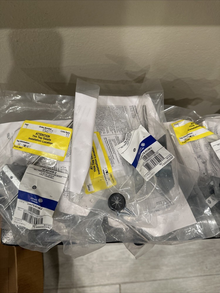 Lot-8 Johnson Controls TE-631AM-2,  Well Insertion Temperature Sensor