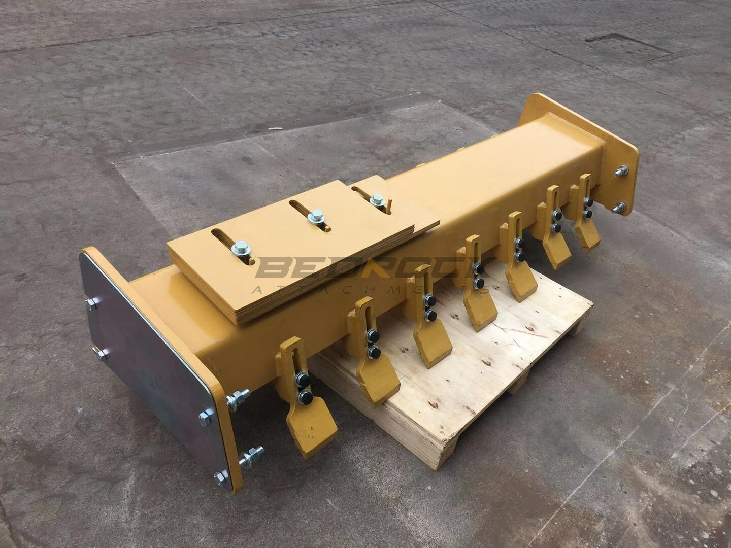 PAD FOOT SHELL BUMPER FITS CAT CS64/CS74 ROLLER