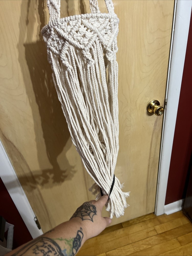 macrame plant hanger