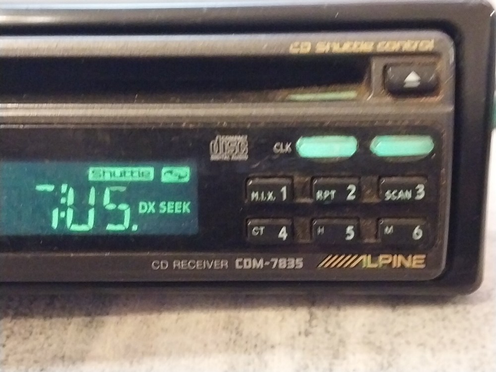 Alpine CDM-7835 faceplate Only (Used).