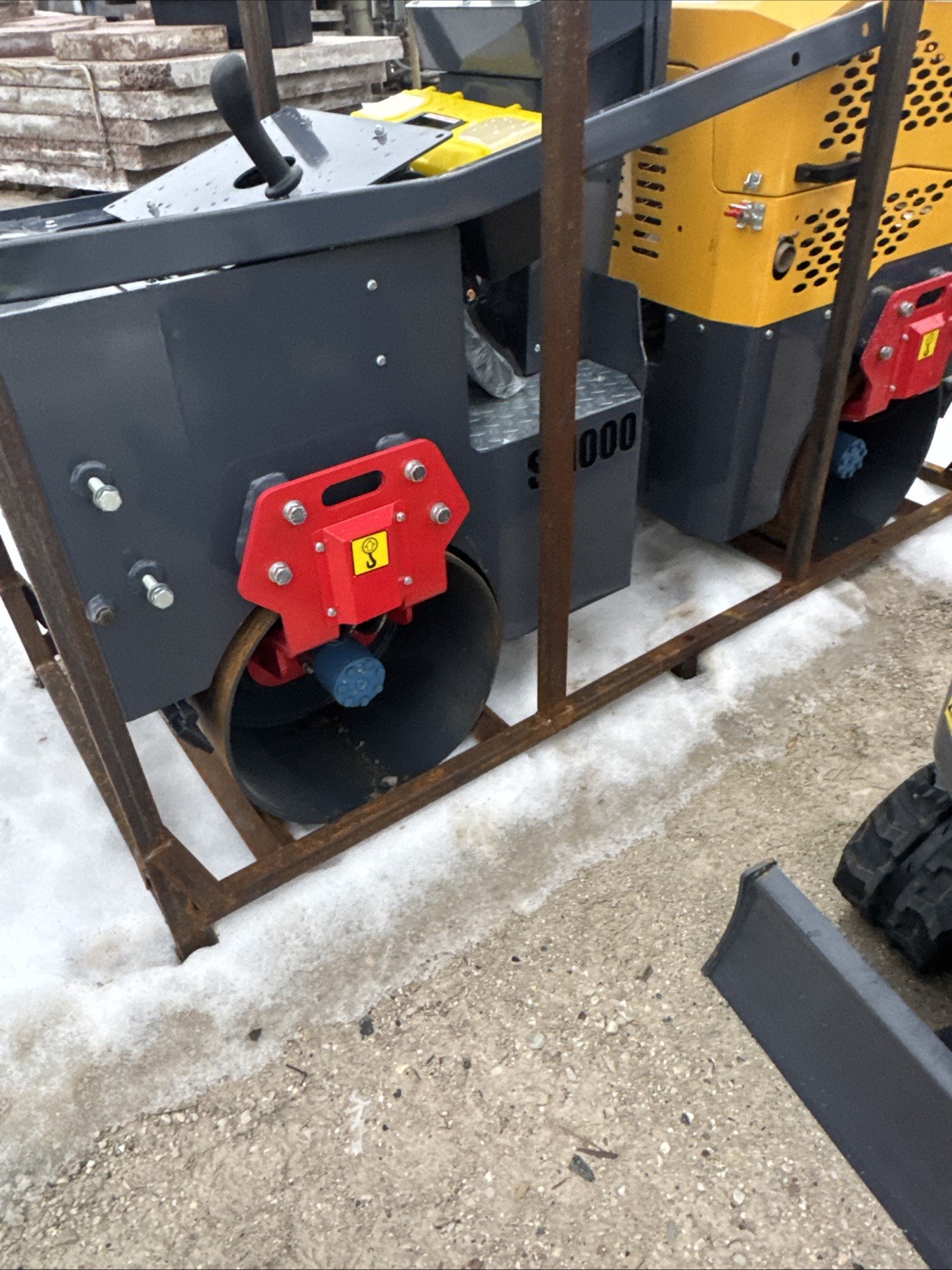 SDOL SL1000 Vibratory Roller Ride On Compactor Asphalt Smooth Drum 13 Hp Gas