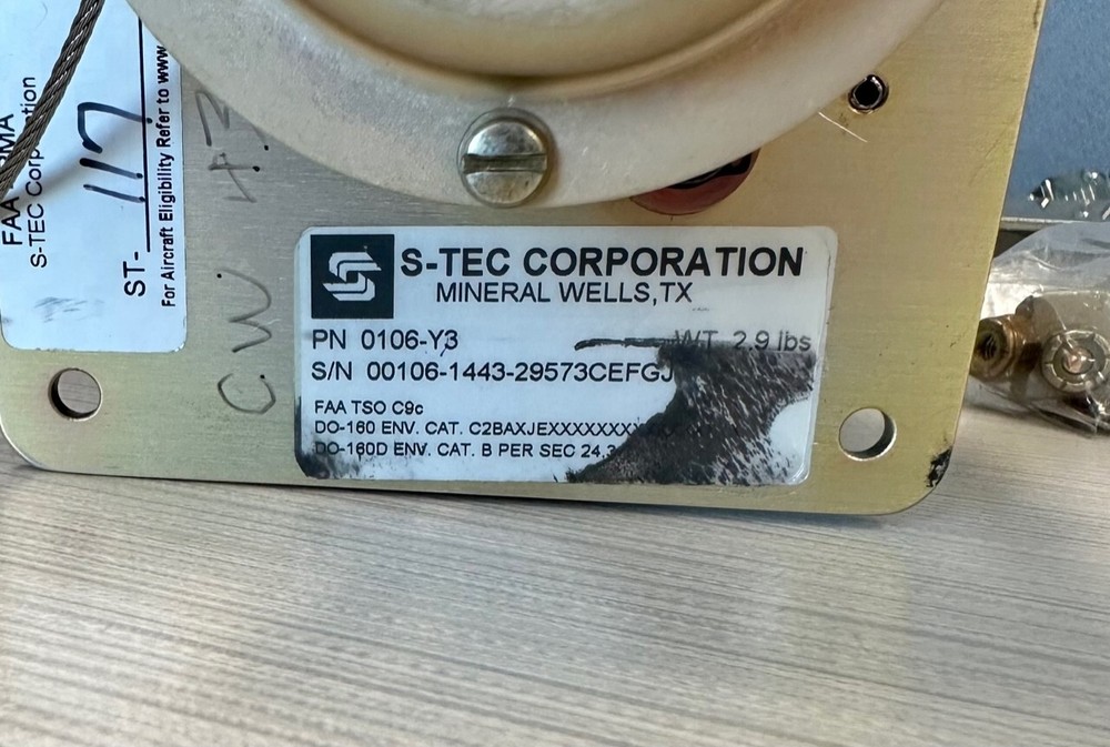 S-Tec Yaw Servo 0106-Y3 with brackets as shown