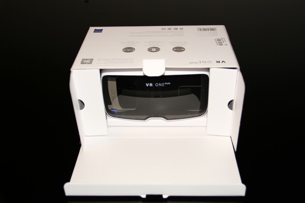 Zeiss VR One Plus - Virtual Reality Headset