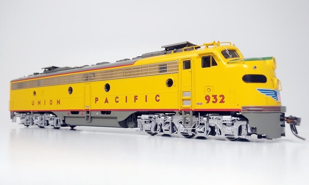 HO EMD E8A (DC/DCC/Sound): Union Pacific: #932