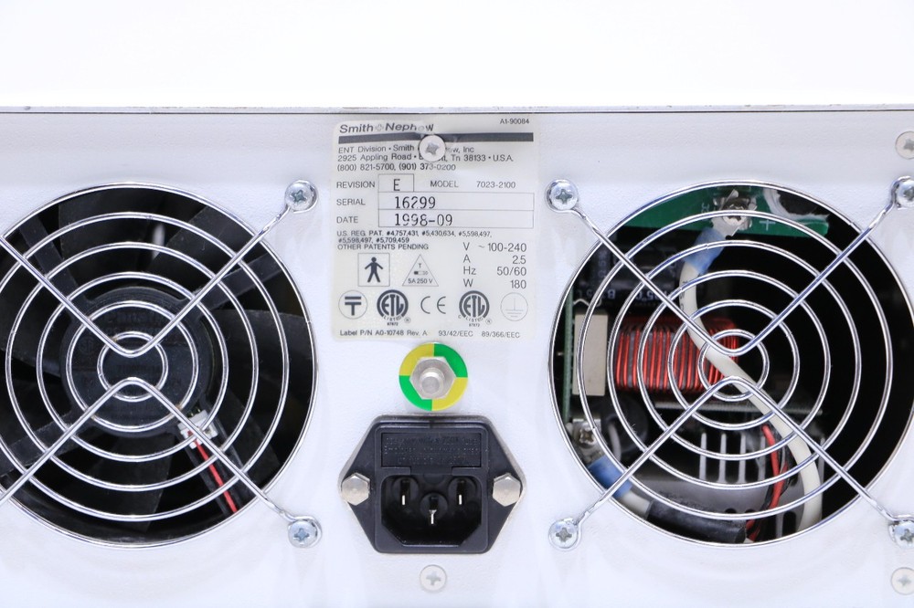 * SMITH & NEPHEW 7023-2100 MICRO BRIGHT ILLUMINATOR LIGHT SOURCE