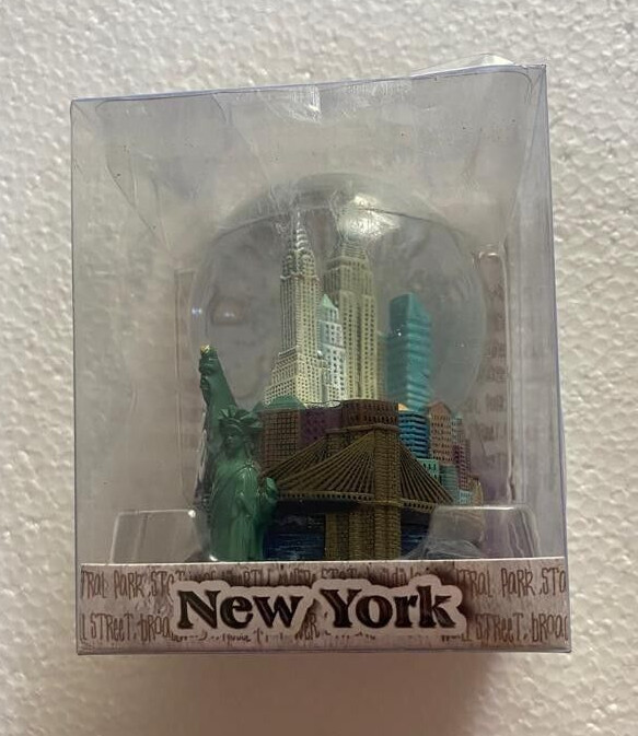 NEW YORK SNOW GLOB ~ 3-1/2"