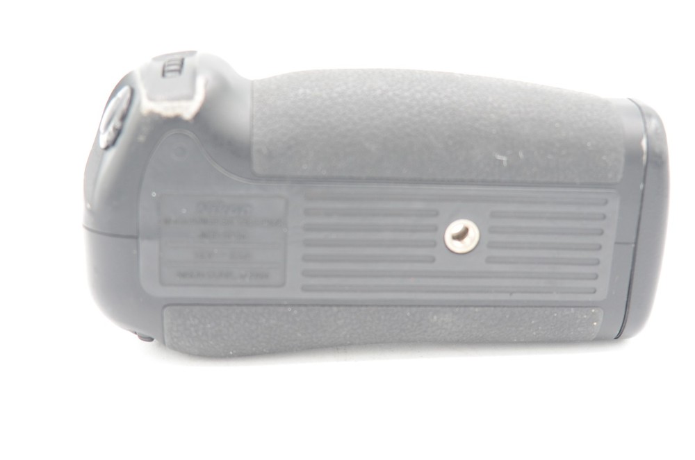 NKD18 Nikon MB-D10 Multi Function Battery Pack for D700, D300