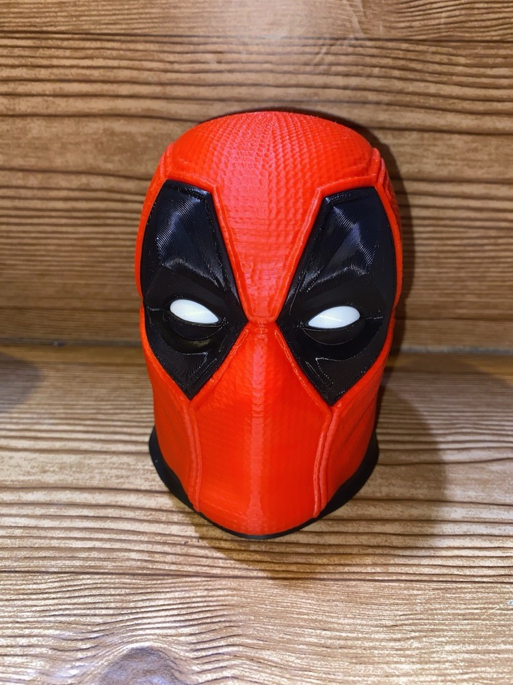 MTG Deadpool Deck box for EDH Marvel Commander Magic the Gathering Magnetized