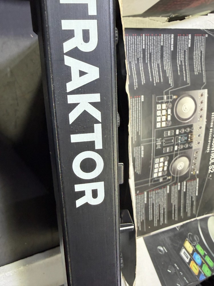 TRAKTOR KONTROL S2