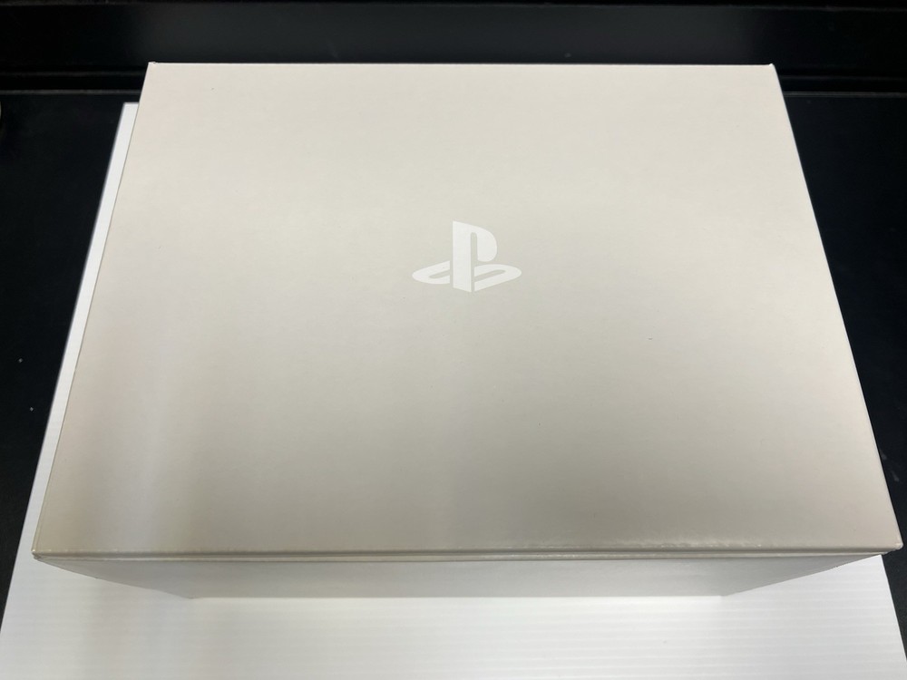 Sony PlayStation The Elder Scrolls V: Skyrim VR Headset Bundle In Box Tested