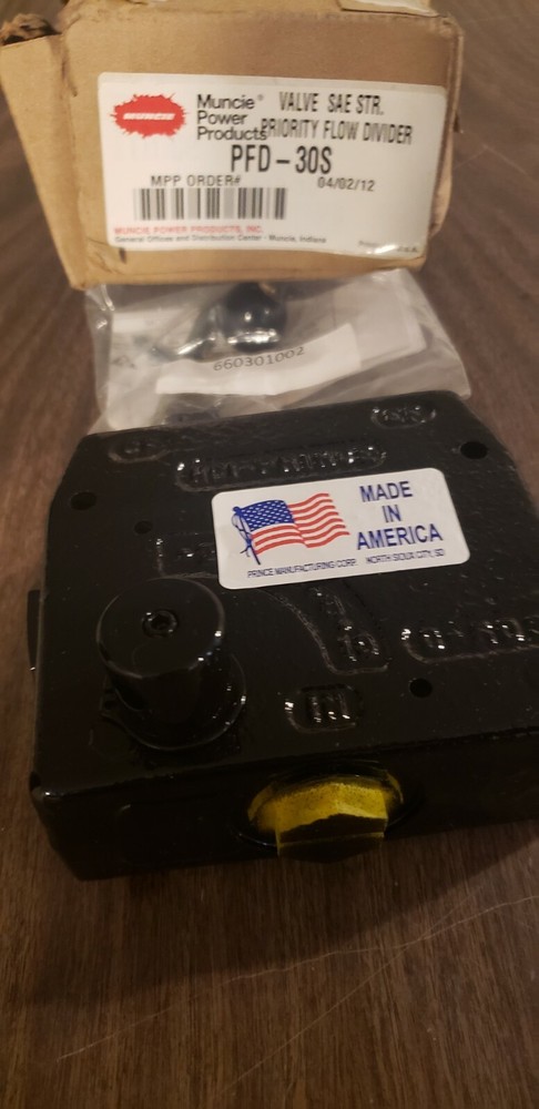 Muncie Flow divider valve pfd-30s Brand New