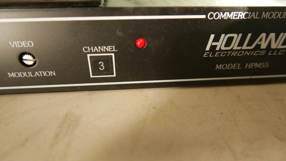 Holland HCA-5051 CATV Distribution Amplifier + HPM55 Modulator untested