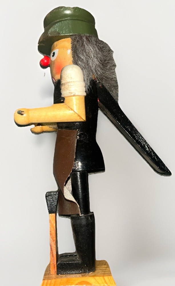 VINTAGE BLACKSMITH NUTCRACKER MISSING GLASSES AND HAMMER CUTE FELLA!!
