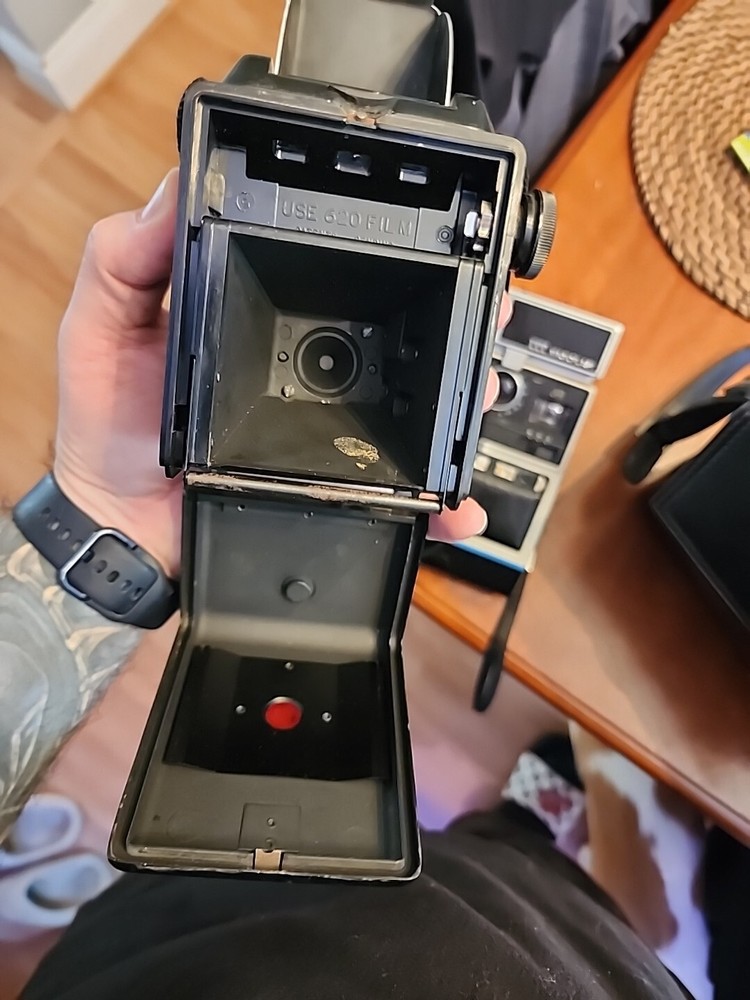Kodak Instant Camera & ITT MagicFlash With Case