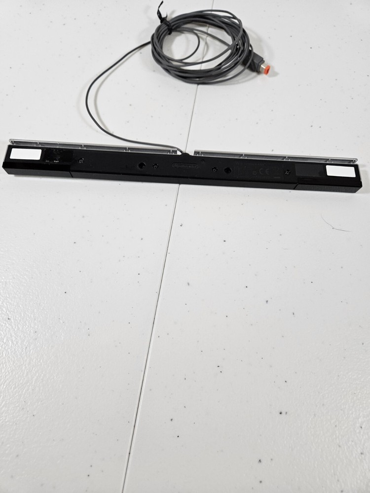 Nintendo Original Wii Sensor Bar - Silver