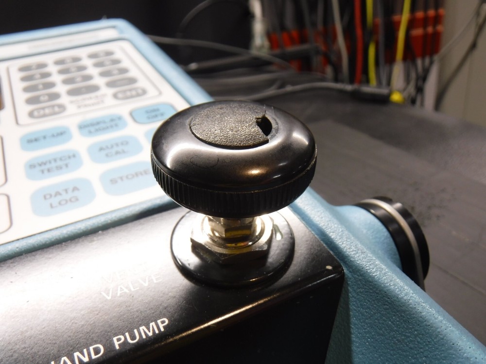Druck DPI 605 Precision Pressure Indicator