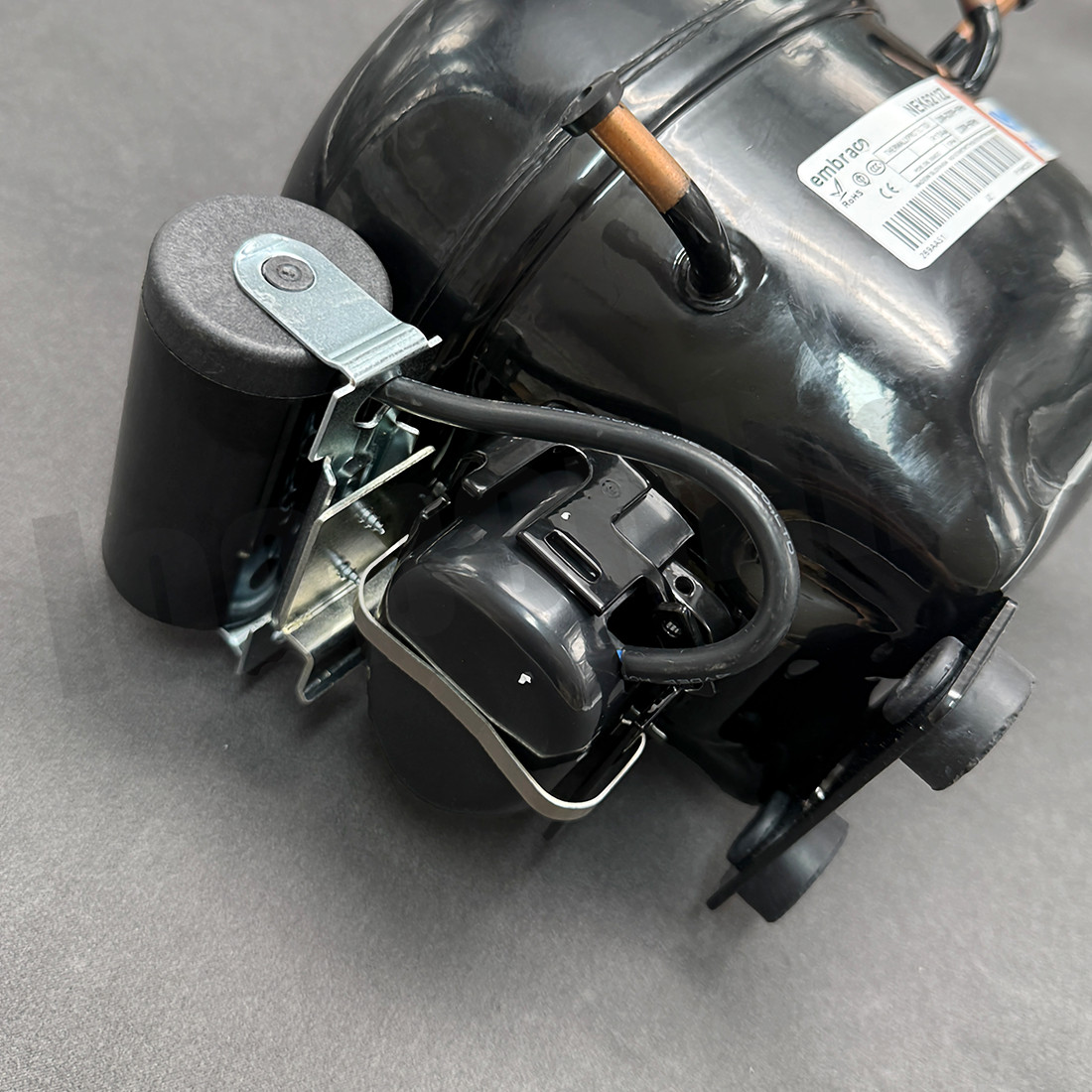 Brabd New NEK6212Z R134 for Refrigerator freezer compressor 220-220V 50Hz 1PH