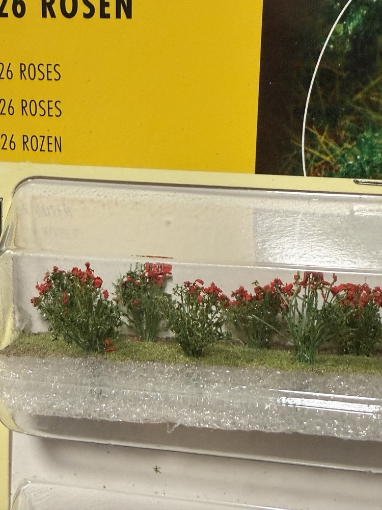 Faller 181281 Ho Scale 26 Roses
