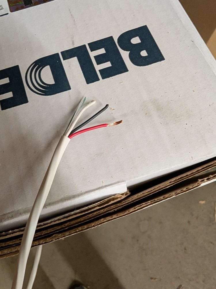 BELDEN 18/4 Plenum Stranded bare copper wire cable 18-4 6302UE