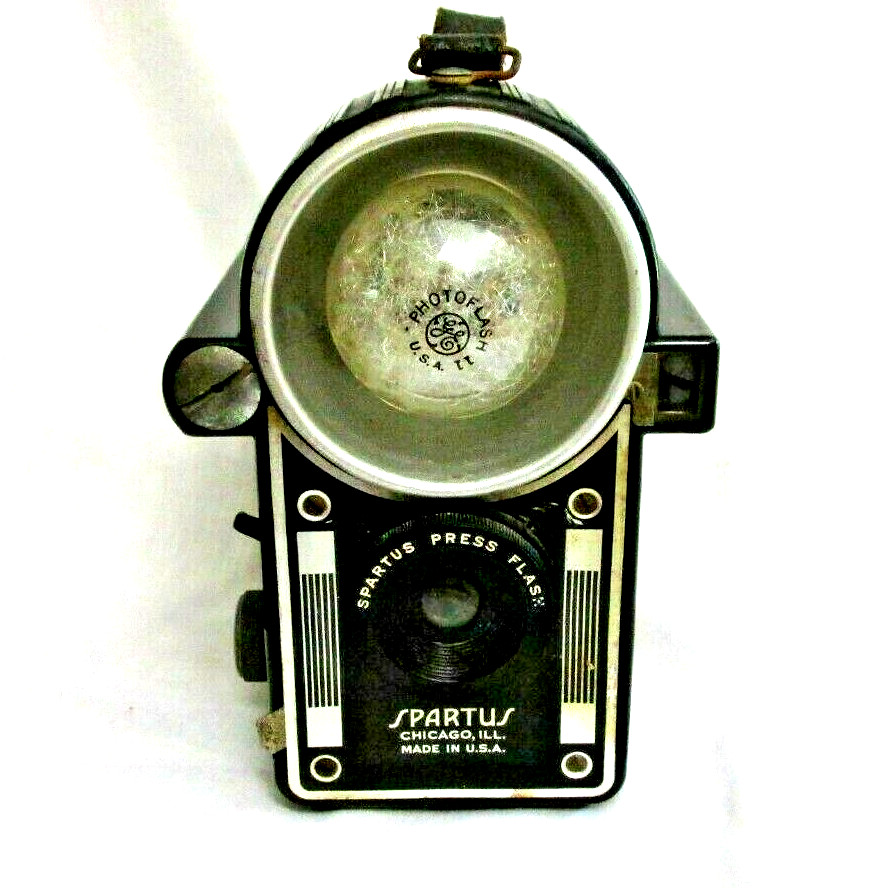 VINTAGE 1940s SPARTUS PRESS FLASH CAMERA w ERA BULB